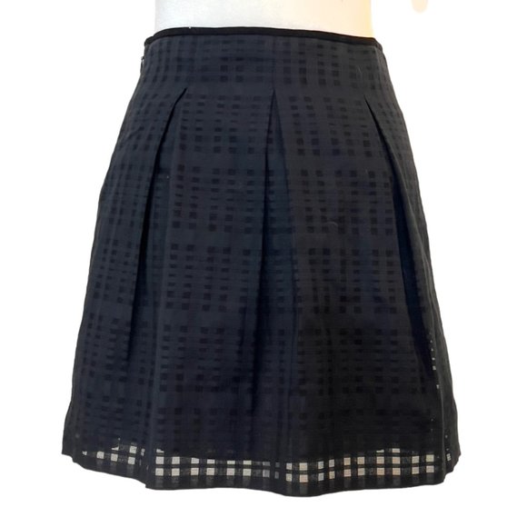 Vince Dresses & Skirts - NWT Vince Women's Mini Skirt Black Zipper Size 0 Pleat